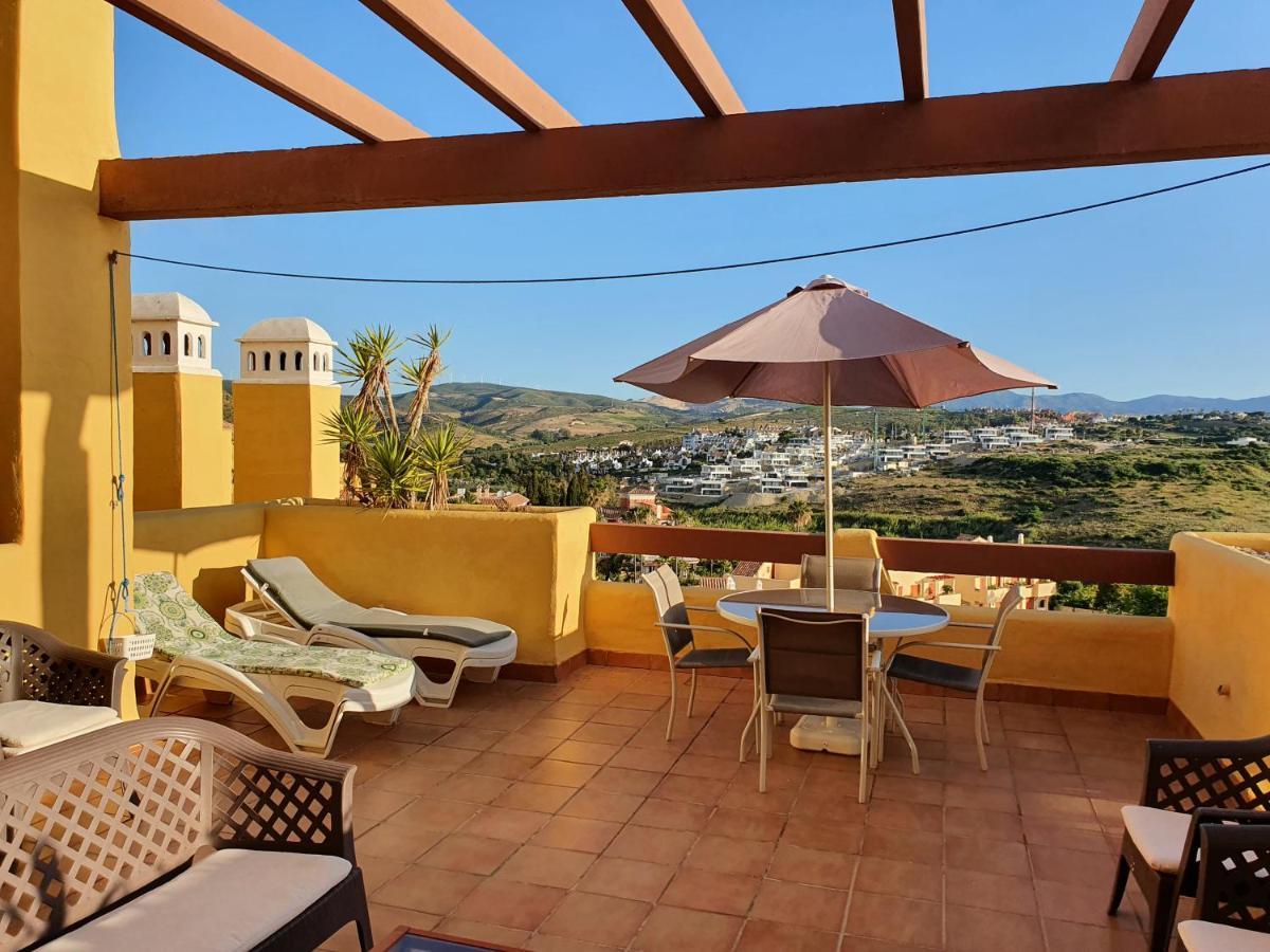 Seaview A Spectacular 3 Bed 3 Bathroom Penthouse Manilva Exteriér fotografie