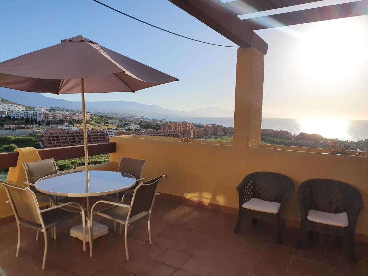 Seaview A Spectacular 3 Bed 3 Bathroom Penthouse Manilva Exteriér fotografie